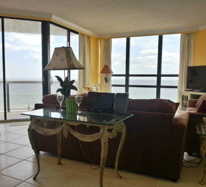 Living Room has a Queen sized sofa &amp; a Queen sized sofa sleeper flatscreen TV, Blue Ray DVD player cable TV and a stereo. Faces The Gulf Of Mexico.
