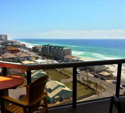 Unobstructed Views along the coastline of The Gulf of Mexico and awesome Sunrises. All New Patio Furniture with a Chaise Lounge