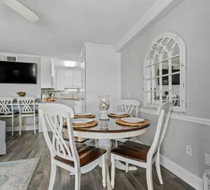 Dining area table with 4 chairs
