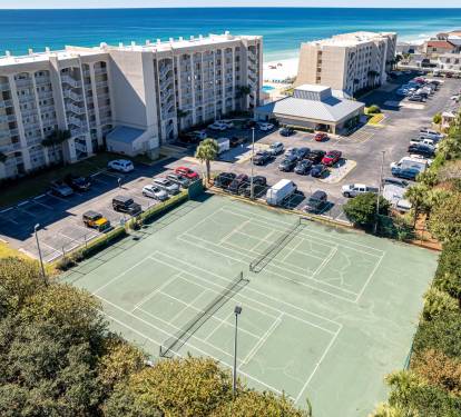 on-site tennis courts!