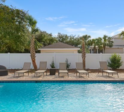 Large pool area with plenty of seating for everyone