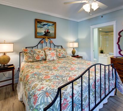 New bedding May '19, painted Jan '19, suite floors in hardwood look tile.