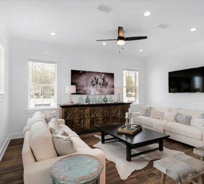 Sundance-13 offers plenty of designer-selected seating for your entire group, without cramping or crowding.