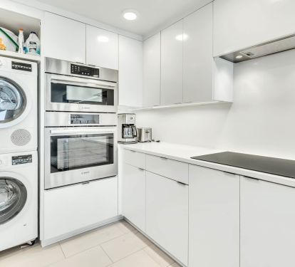 104A Beach House- in room washer/dryer