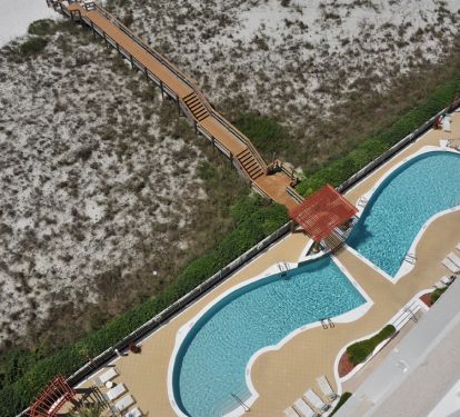 Pearl Pools (one heated).
