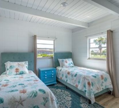 Bedroom with two twin beds