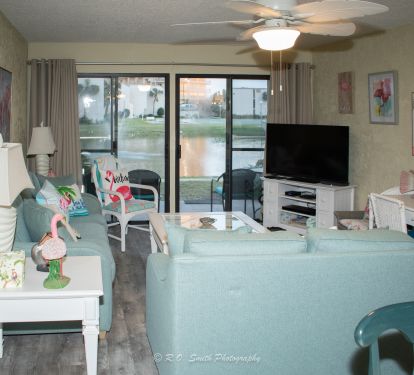 Living room overlooking freshwater lake 