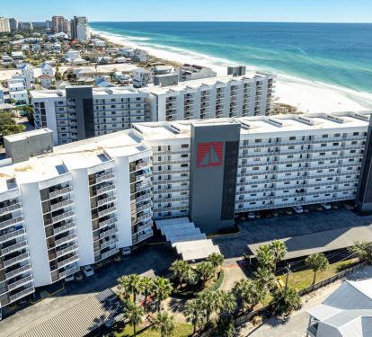  Located in sunny Miramar Beach FL!