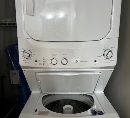 Full Size Washer/Dryer 