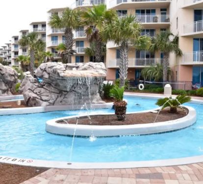 Needing to unwind? Stroll around the lazy river and enjoy the day!