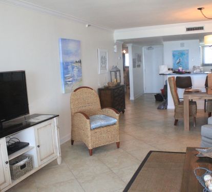 Living Room, View 2