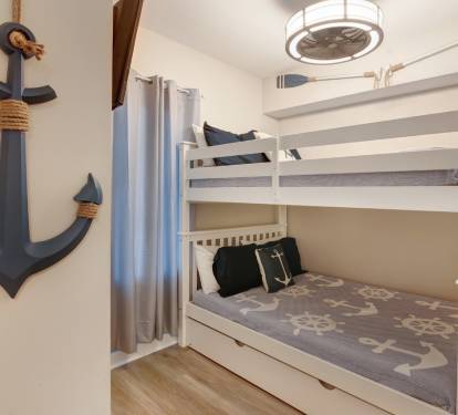 Bunk Beds with Three Full Size Beds