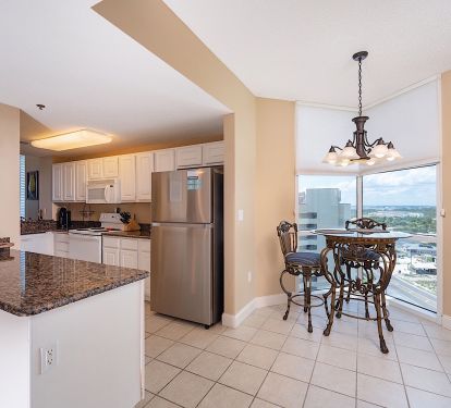 Blissful beachfront Palacio in Perdido Key!