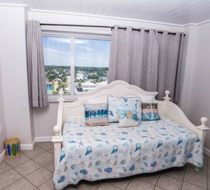 3rd Bedroom Daybed with Trundle