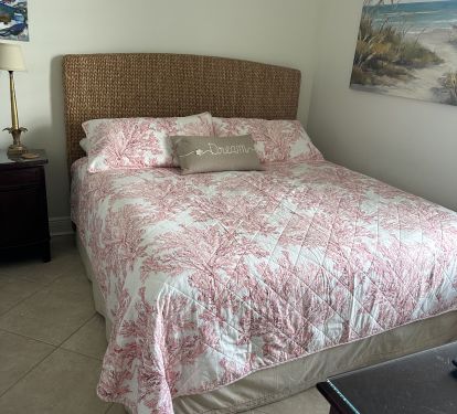 Guest bedroom. King bed