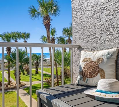 The balcony offers a "Treasure Box" fills with beach items 