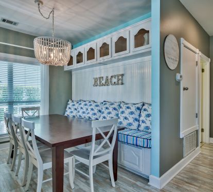 Dining Area - Seating 12+