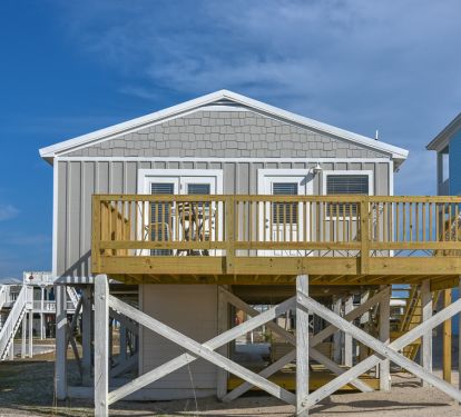 Back view of the Summer Salt