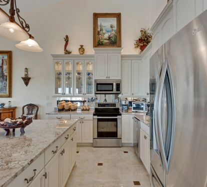 Another view of kitchen