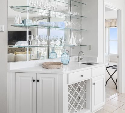 Wet bar in the Living Room