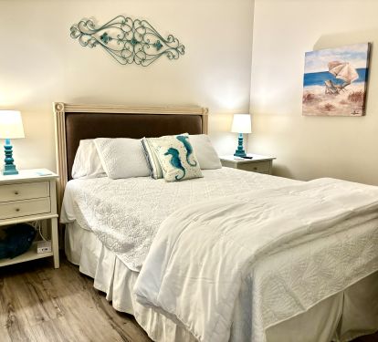 Queen Bedroom
