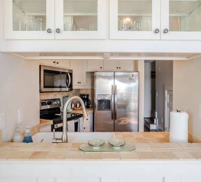 Full size and well stocked kitchen