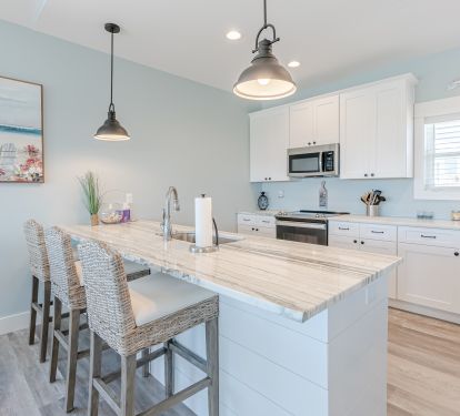 Kitchen bar with extra seating 