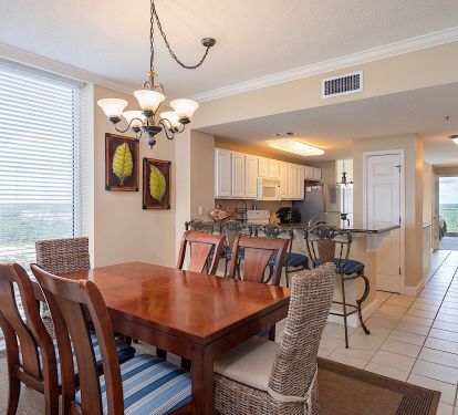 Blissful beachfront Palacio in Perdido Key!