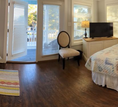 BR # 5 has queen, plus bunk with full &amp; twin beds