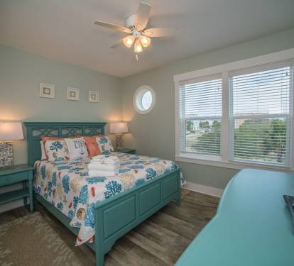2nd Floor Master Suite - Queen