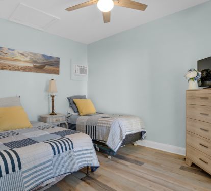 Double bed guest room 