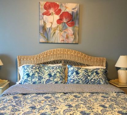 King Size Bed with memory foam mattress 
