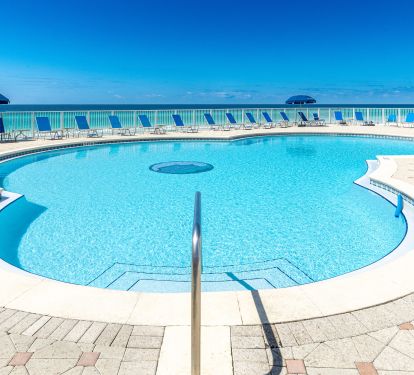 beach front community pool