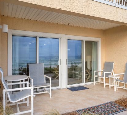 Patio with seating for 4