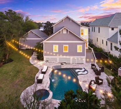 Private Pool, spa, outdoor kitchen with large fenced in backyard