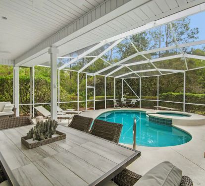 Vibe-20 Unwanted flying guests can, unfortunately, ruin pool fun or outdoor dining time. But, our screened pool and outdoor dining area ensures that Vibe's guests (and not the uninvited flying critters) are the only ones enjoying their vacation.