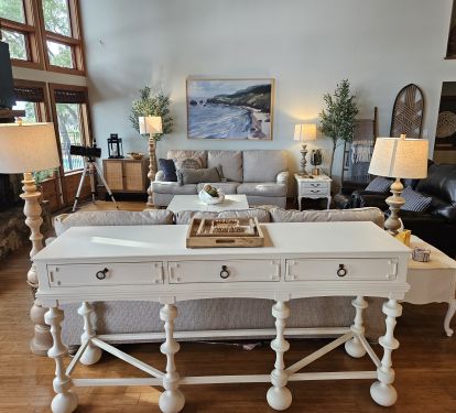 Beautiful, Comfortable Decor