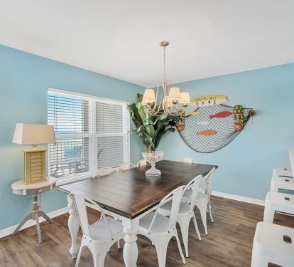 Dining room with seating for six!