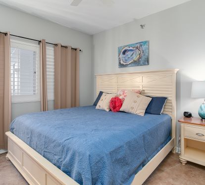 Back Bedroom w/King Bed