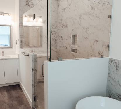 2nd Floor Bathroom
