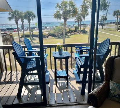 Stunning gulf view from the balcony.  Beautiful green common's area.