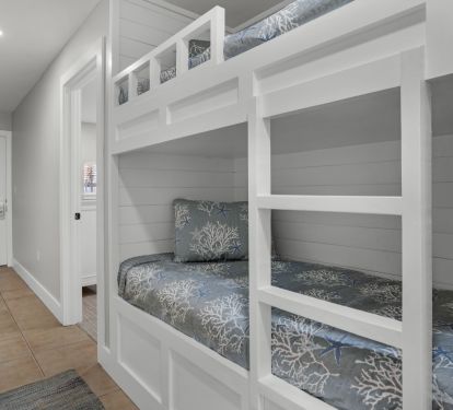 Children bunks in Hallway with new mattress