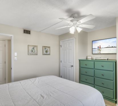 Queen Bedroom &amp; Hall closet