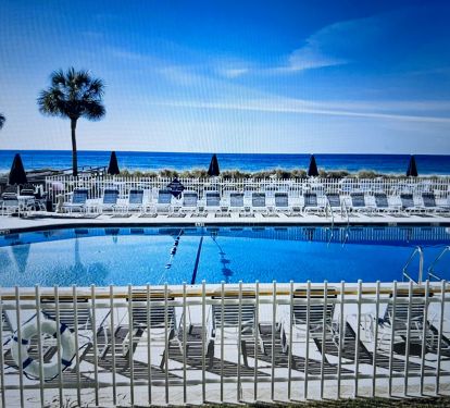 MOONSPINNER 110 1st FL! Free Beach Setups! _25