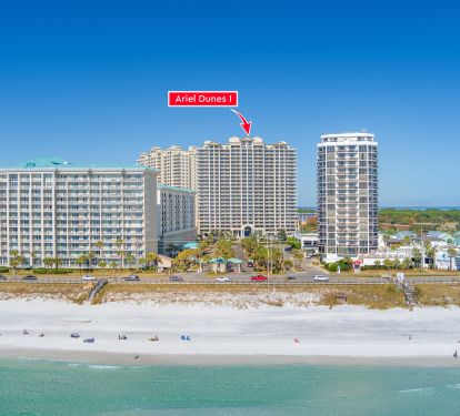 Just a 5-min walk to the beach!