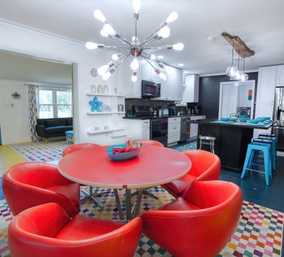 Dining Room and Kitchen - Table seats 6
