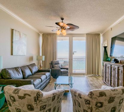 Living Area overlooking the Gulf