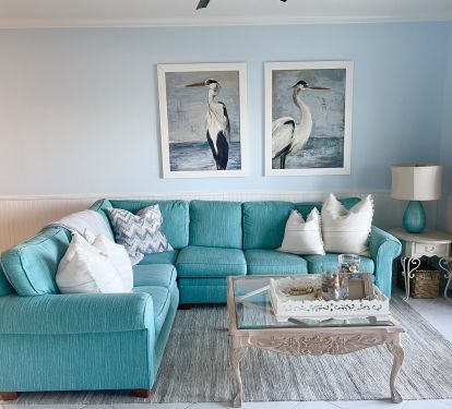LIVING ROOM WITH QUEEN SLEEPER SOFA