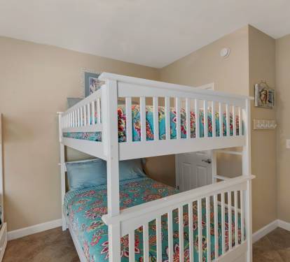 Full-over-Full Bunk Bed Set, Single-over-Single Bunk Bed Set, and Trundle Bed in 3rd Bedroom