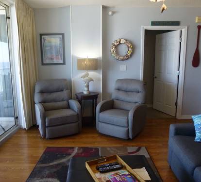 Family room with 2 comfy recliners &amp; view of the Gulf
